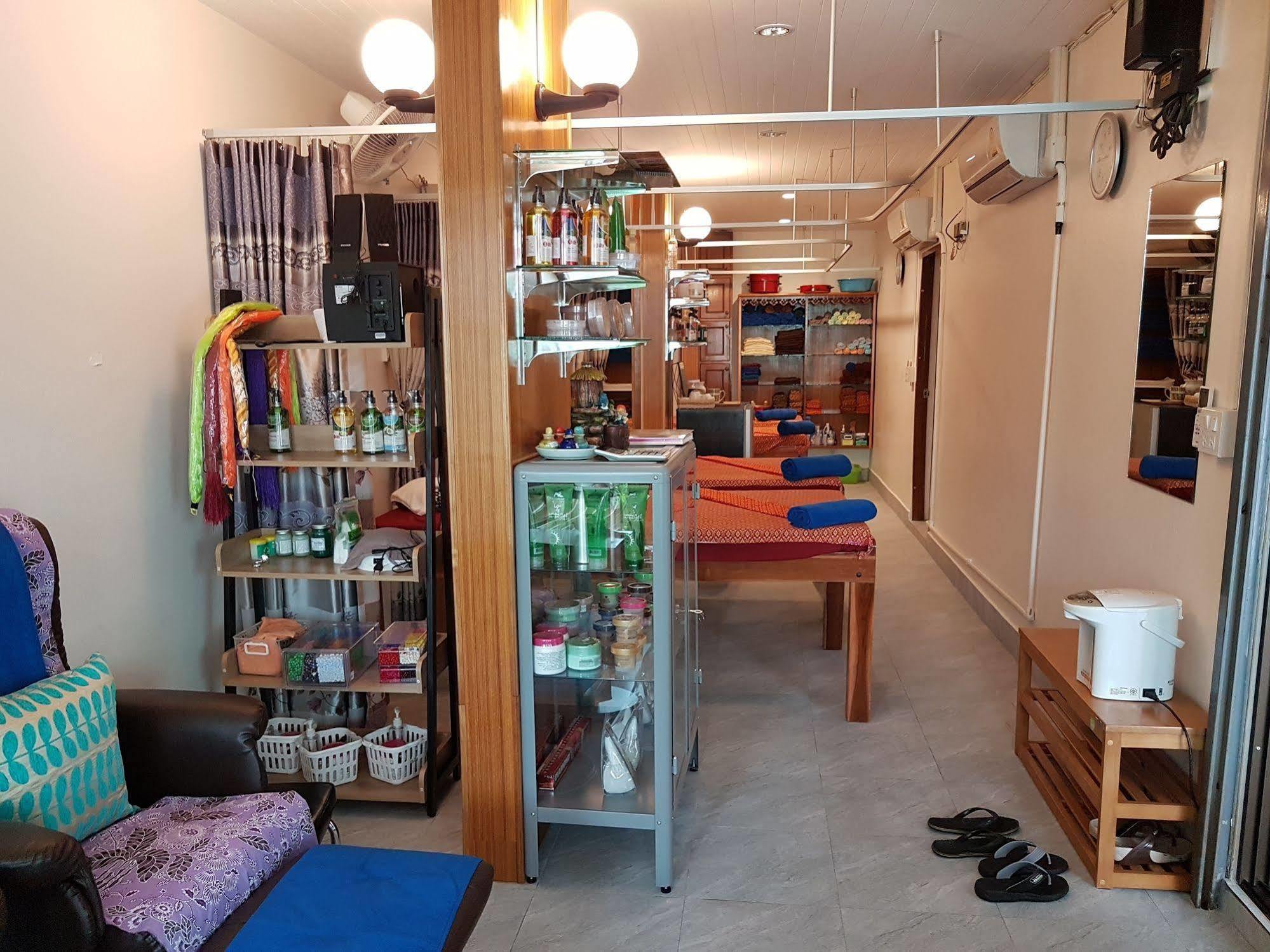 Welcome Inn Hotel @ Karon Beach. Single Room From Only 500 Baht Phuket Kültér fotó